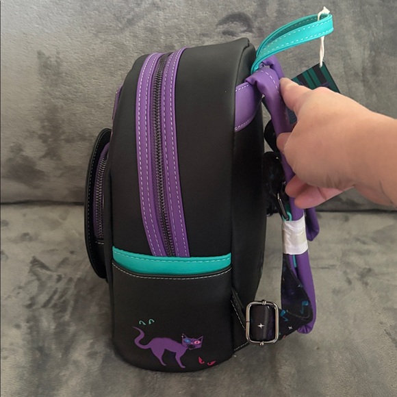 Loungefly Disney Parks Exclusive Haunted Mansion Leota Backpack Glow In Dark NWT - Picture 2 of 5